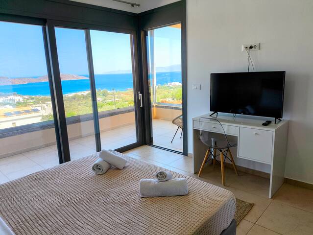 Minimal panoramic sea View Villa in Elounda gallery image 4