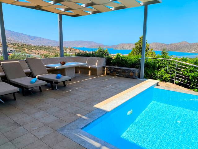 Minimal panoramic sea View Villa in Elounda gallery image 2