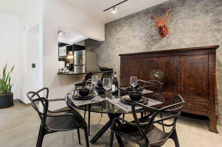 luxurious and new apartment in the heart of Roma. gallery image 4