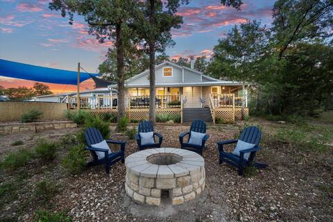 Ranch Getaway w/Pool, Spa, Game Room, Lake, More!