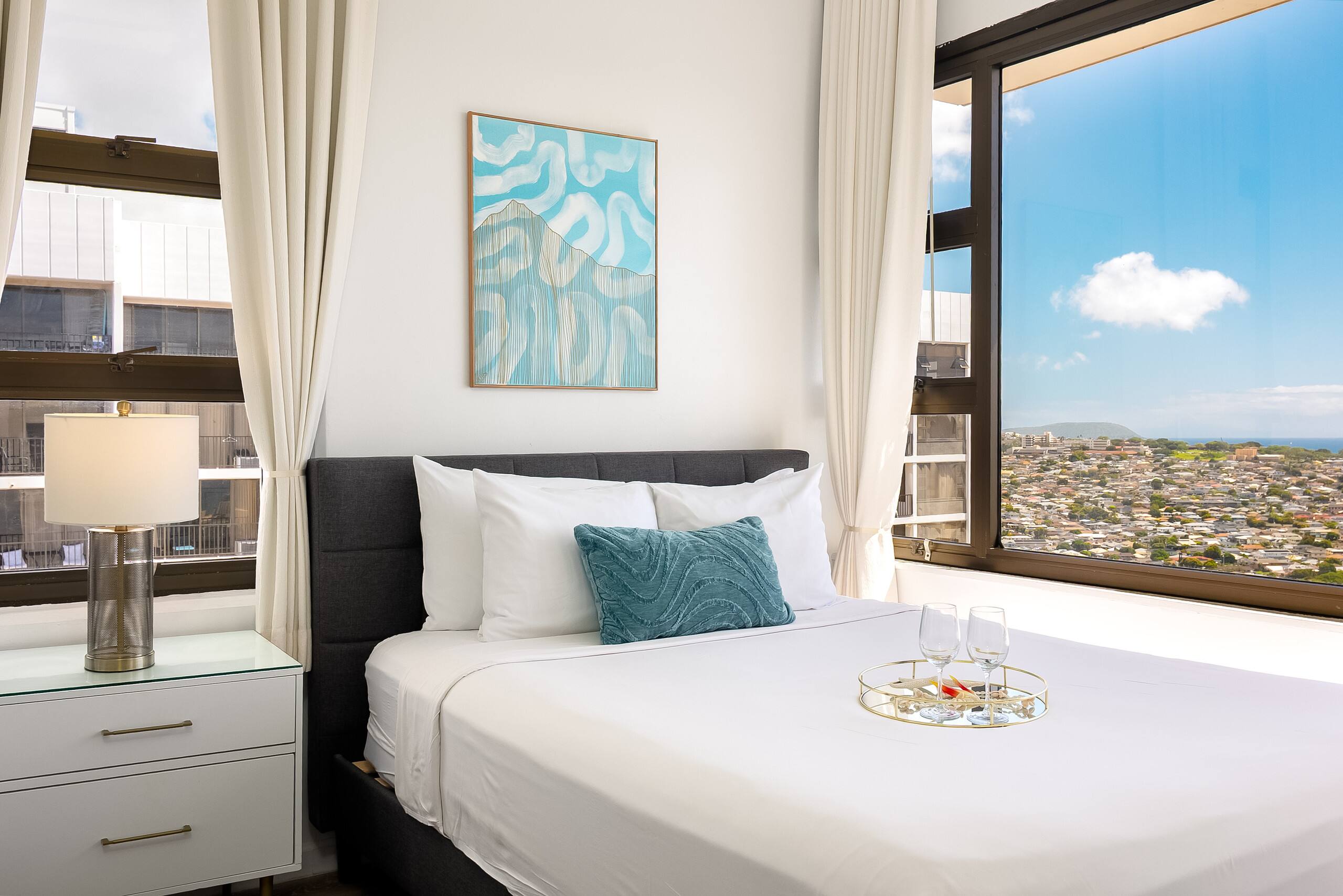 Condo in Honolulu · ★4.75 · 1 bedroom · 3 beds · 1 private bath - Image 39