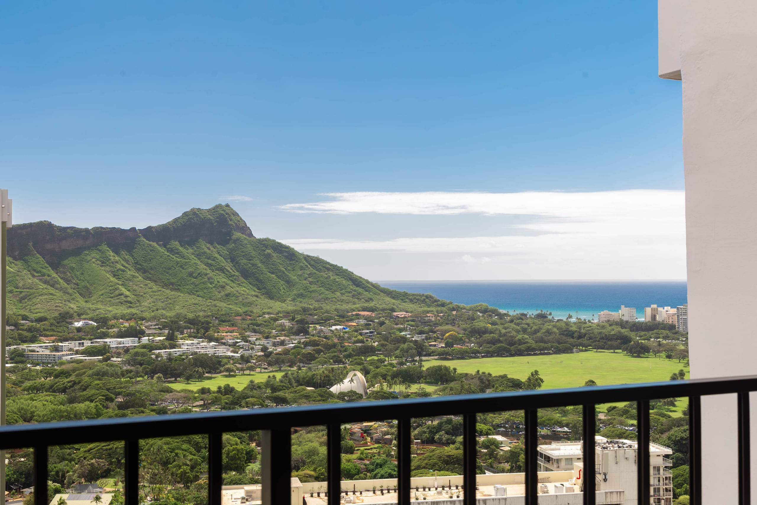 Condo in Honolulu · ★4.75 · 1 bedroom · 3 beds · 1 private bath - Image 47