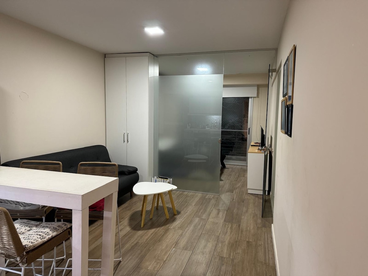 Departamento de 2 ambientes con acceso independiente en Belgrano
