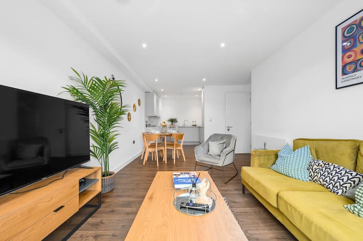 Harborview Haven Waterfront Apartment gallery image 4