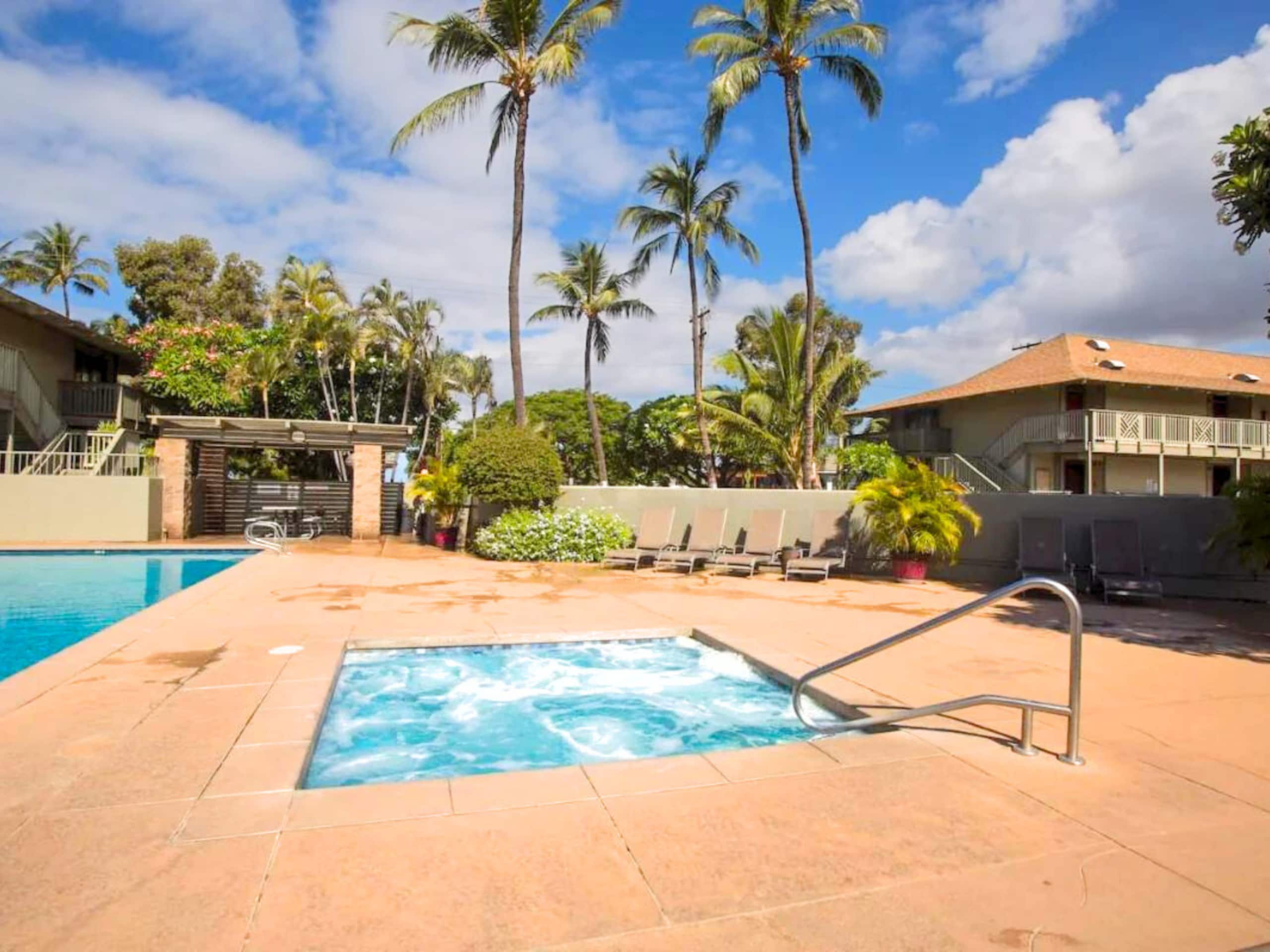 100 steps from the beach! Tranquil Seaside Oasis - Image 7