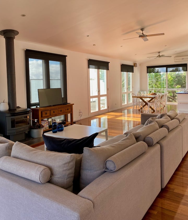 Cosy retreat beach house Houses for Rent in Rye, Victoria, Australia