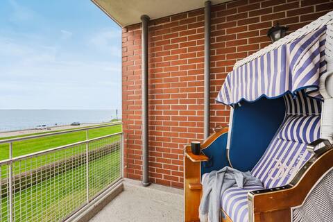 Beach apartment | Beach chair | Sea noise