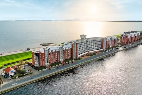 Beach apartment | Beach chair | Ocean sounds