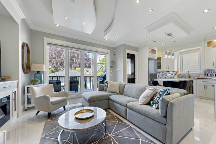 Luxury House in Kitsilano