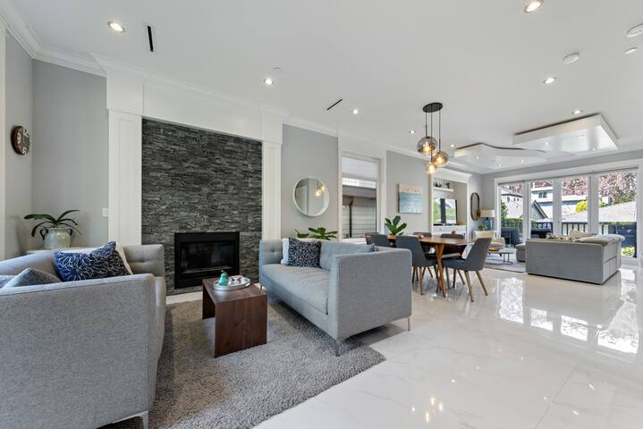 Luxury House in Kitsilano gallery image 5