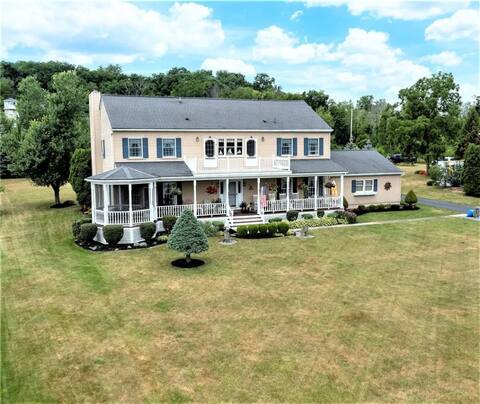 Glorious Keuka Lakefront House