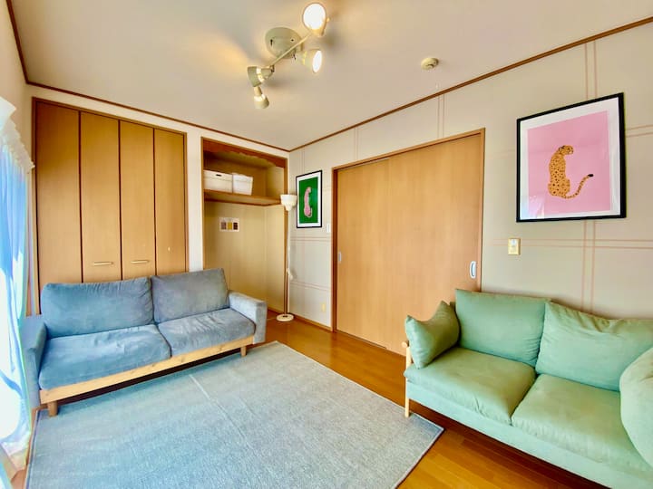 1F_მისაღები ოთახი / 10 ¥ 
1階_リビング/ 6畳