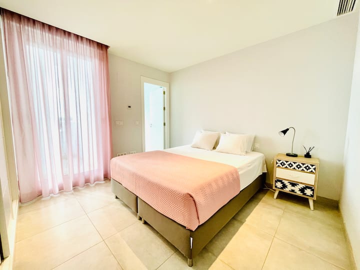 غرفة النوم 2