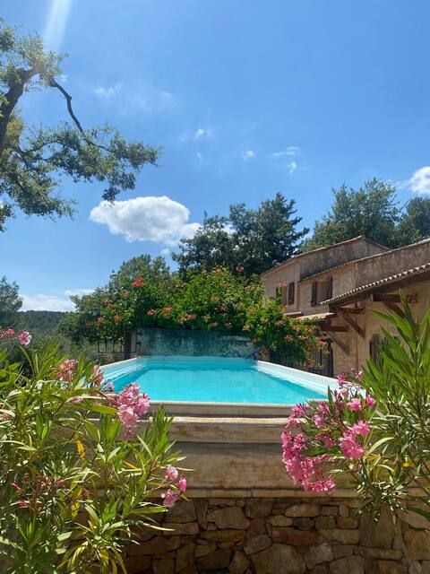 Wonderfull Property 300sqm / 15 people.