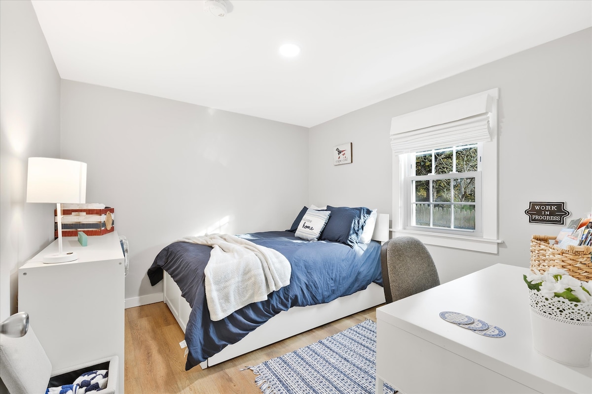 Cama nido (doble + individual). 
Ropa de cama (almohadas, fundas de almohada), toallas (de mano, baño, playa) incluidas en los gastos de limpieza
