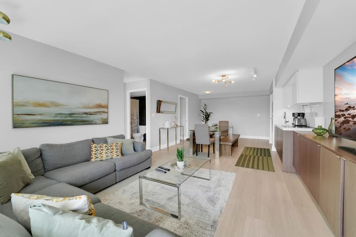 Elite 3Bedroom + 3Bathroom1600Ft With Free Parking gallery image 3