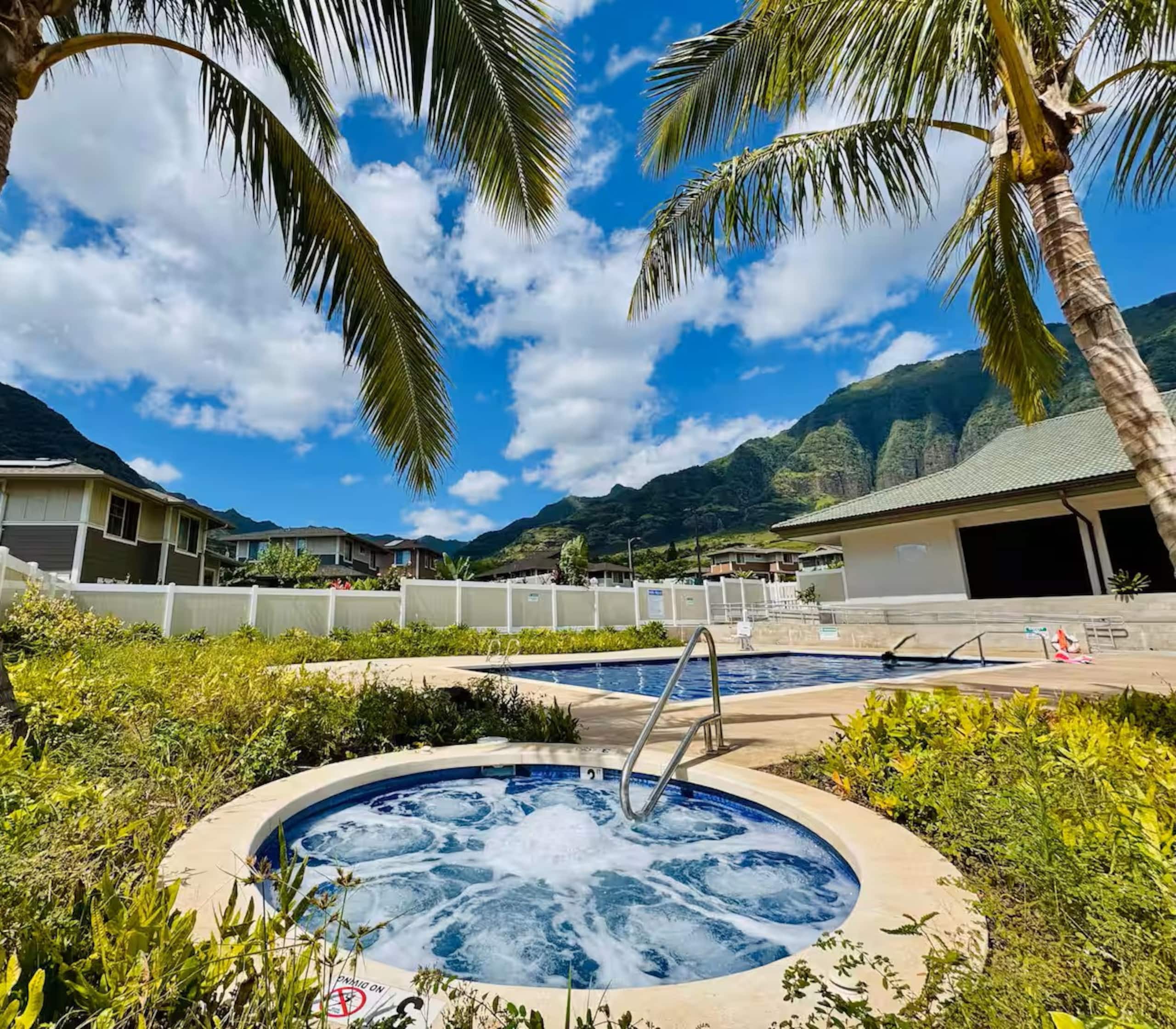 Home in Waianae · ★4.97 · 3 bedrooms · 4 beds · 2.5 baths - Image 24