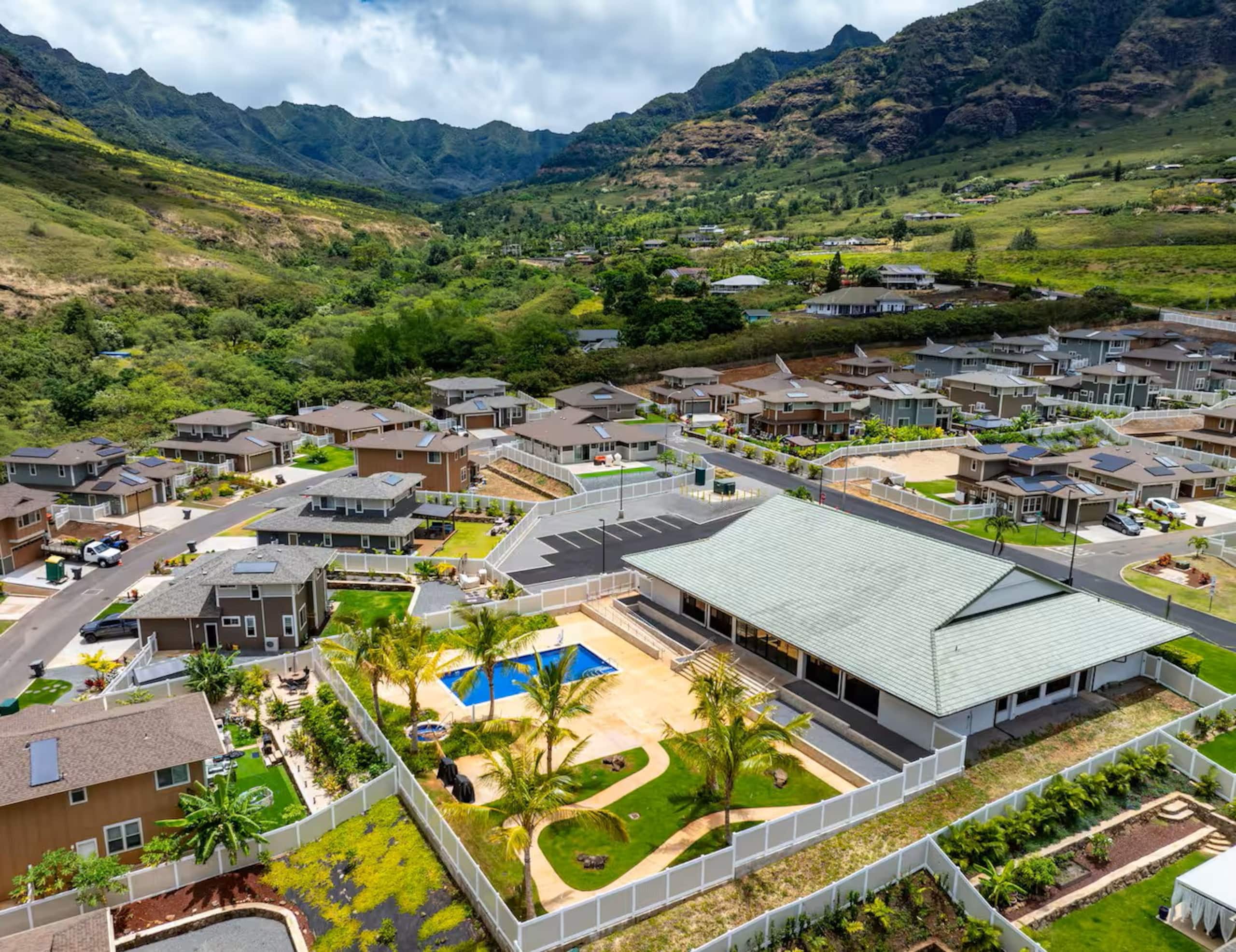 Home in Waianae · ★4.97 · 3 bedrooms · 4 beds · 2.5 baths - Image 26