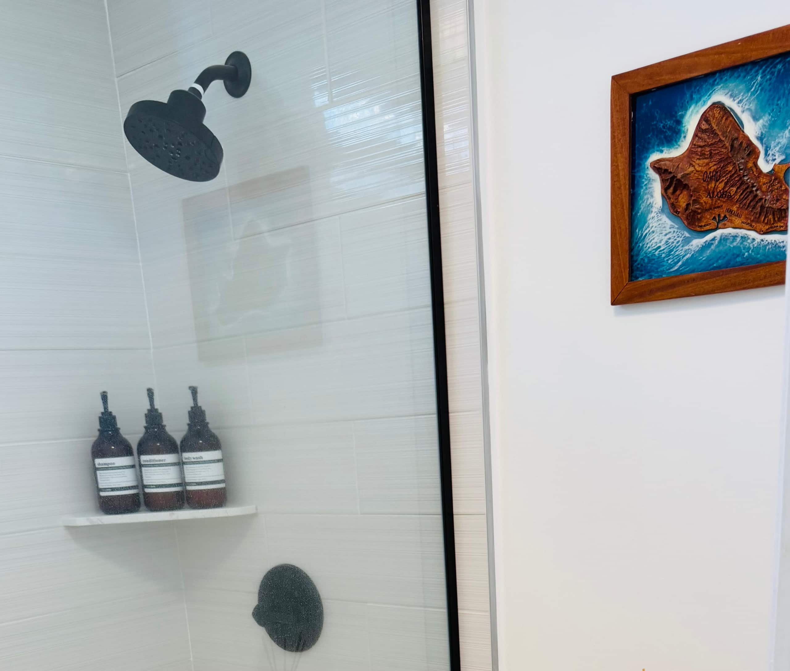 Condo in Honolulu · ★5.0 · 1 bedroom · 2 beds · 1 private bath - Image 33