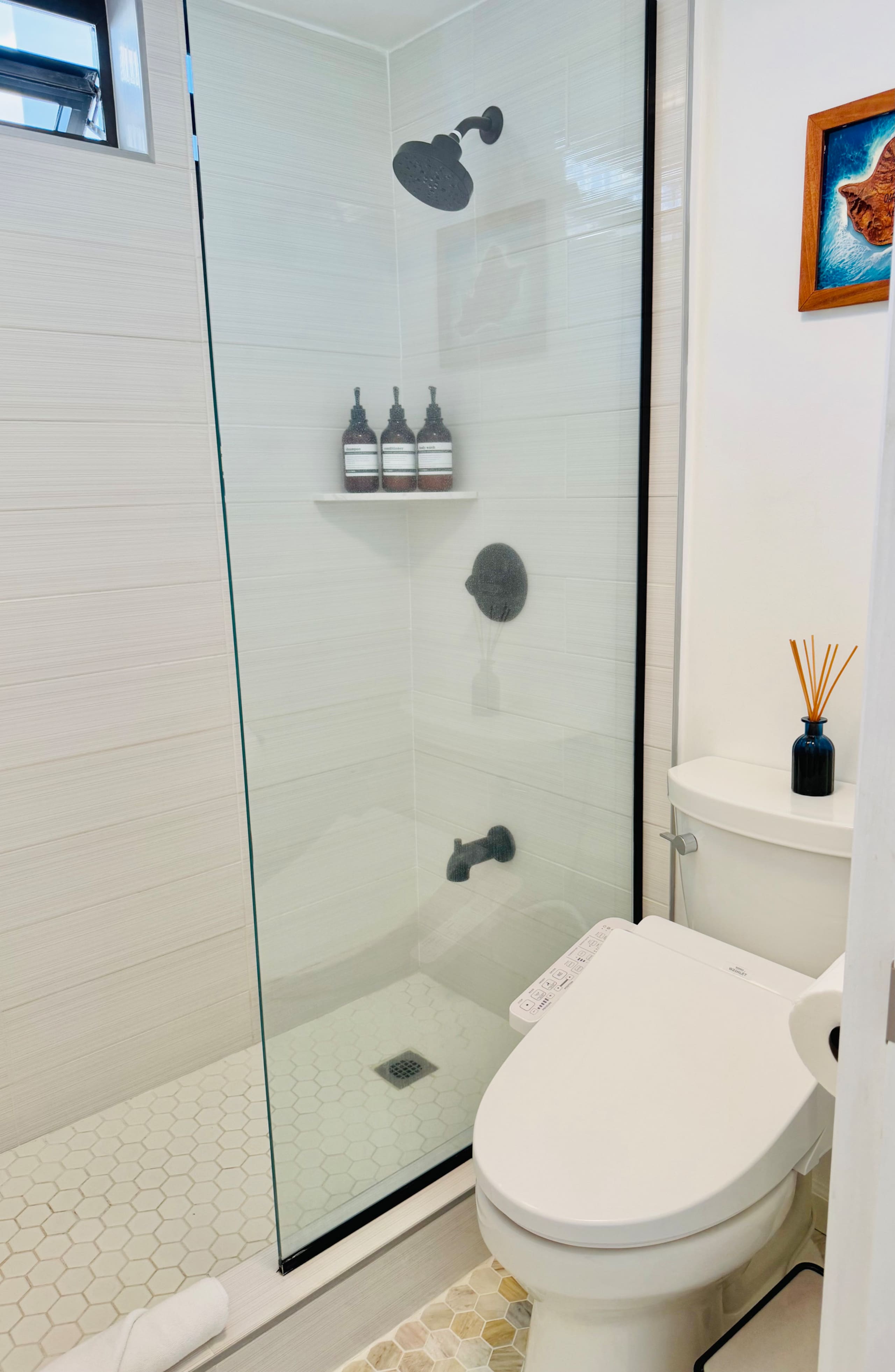 Condo in Honolulu · ★5.0 · 1 bedroom · 2 beds · 1 private bath - Image 30