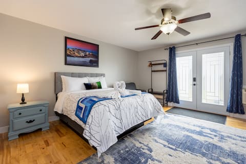 Blueberry Patch Suite (1 Bedroom)