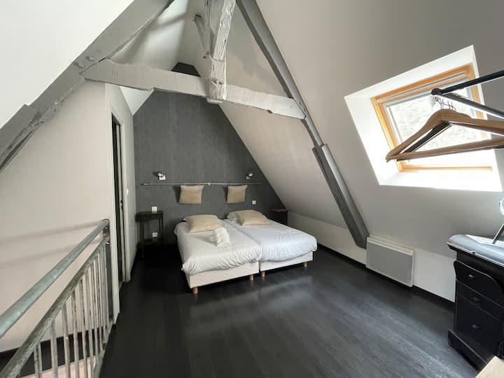 მაღლა საძინებელი