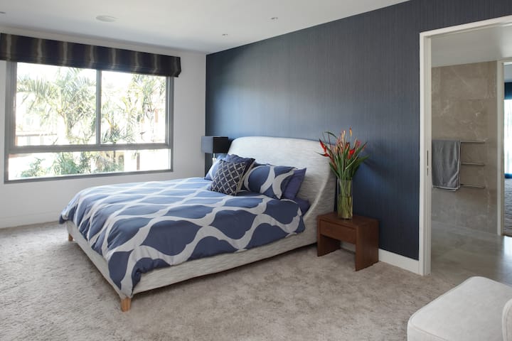 King Bedroom with Private Ensuite