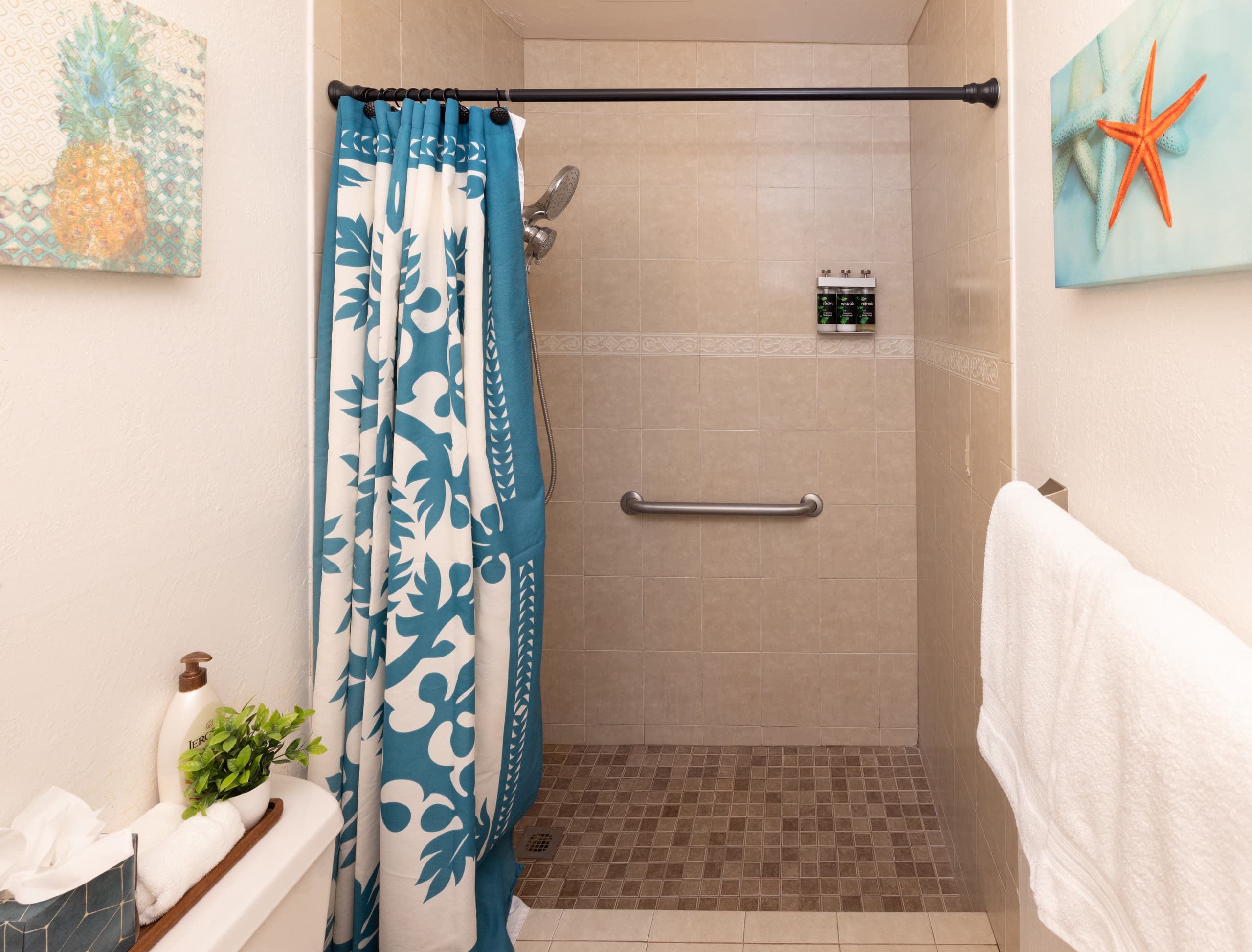 Couples Getaway | Beach, Pool, Hot Tub, Tennis! - Image 14