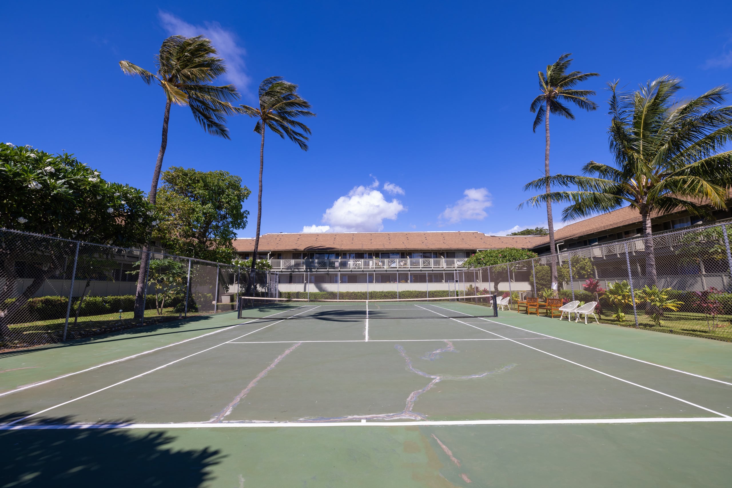 Couples Getaway | Beach, Pool, Hot Tub, Tennis! - Image 22