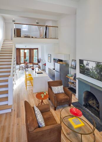 Modern 2BR Treetop Oasis on Historic Logan Circle gallery image 2