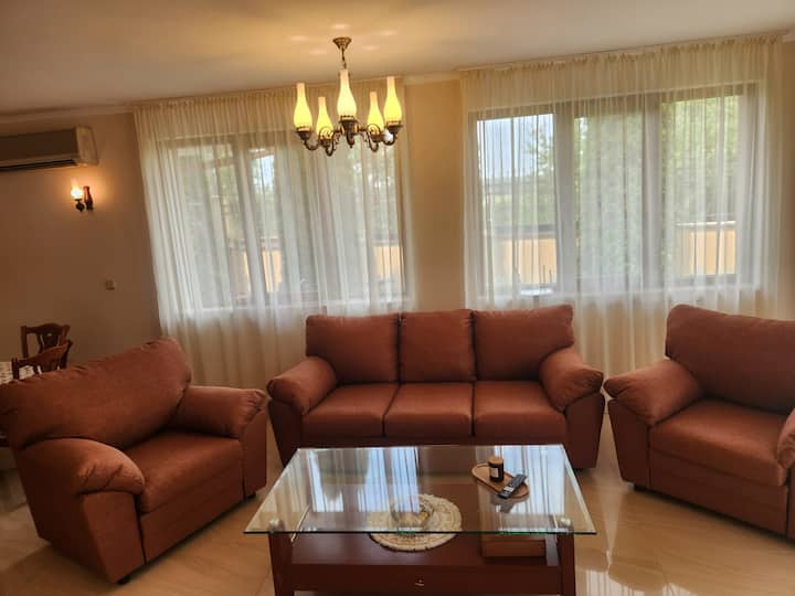 მისაღები ოთახი