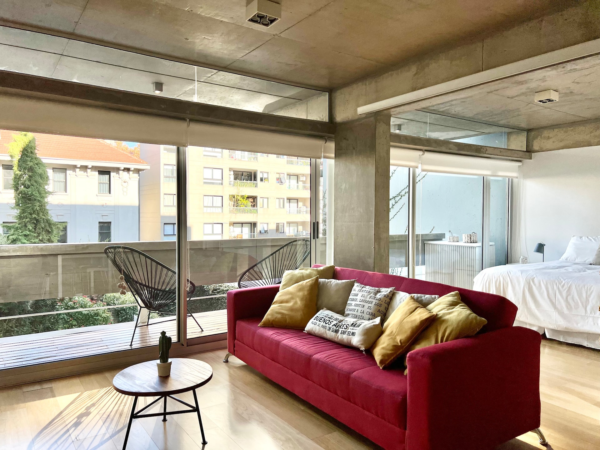 Duplex com terraço privativo