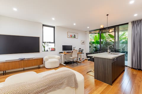 Top performing Airbnb: Coogee Beach & Comfort! in Coogee
