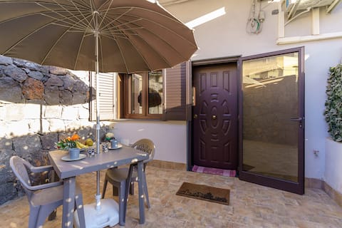 AptBelsito15 a few min. to Catania center + parking space