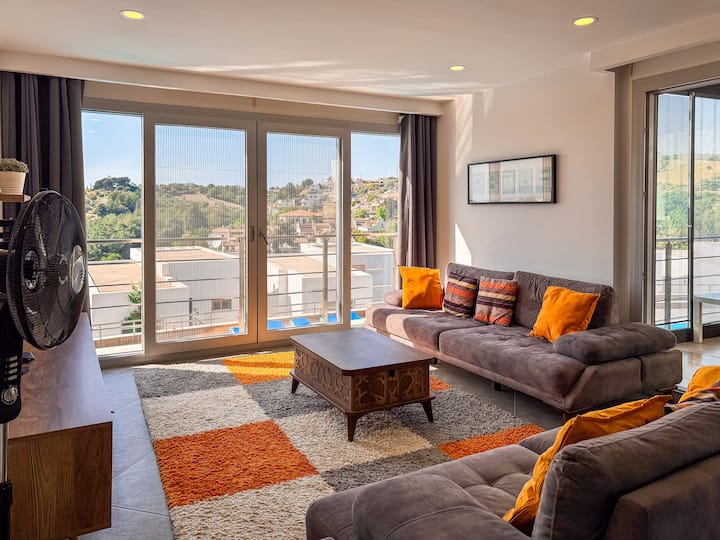 Appartement Avec Vue Sur La Mer Et La Piscine - Kuşadası