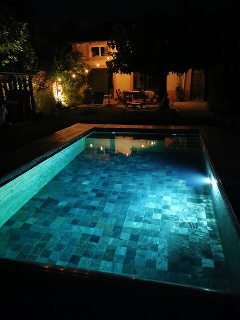 Lovely renovated farmhouse with air conditioning and pool