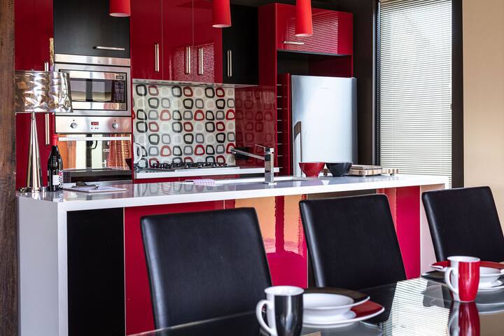 Victorian Designer Townhouse near Hobart CBD gallery image 5