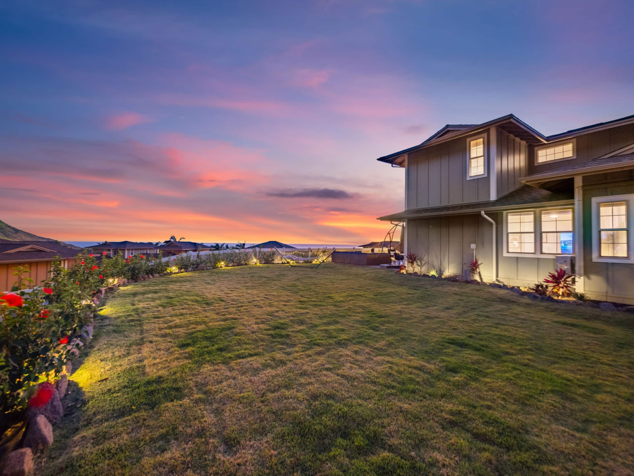 Home in Makaha Valley · ★4.98 · 4 bedrooms · 9 beds · 3.5 shared baths - Image 62