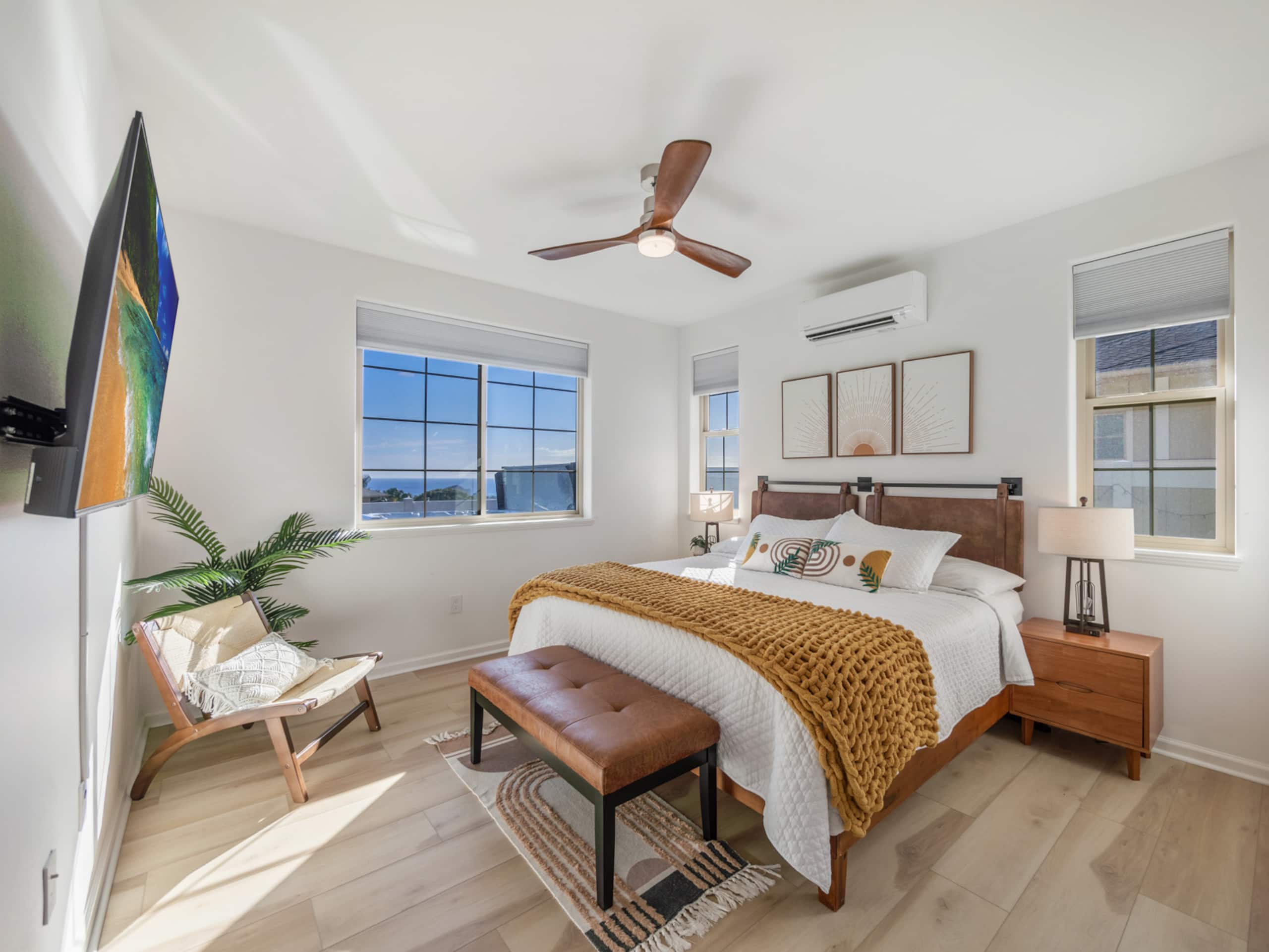 Home in Makaha Valley · ★4.98 · 4 bedrooms · 9 beds · 3.5 shared baths - Image 31