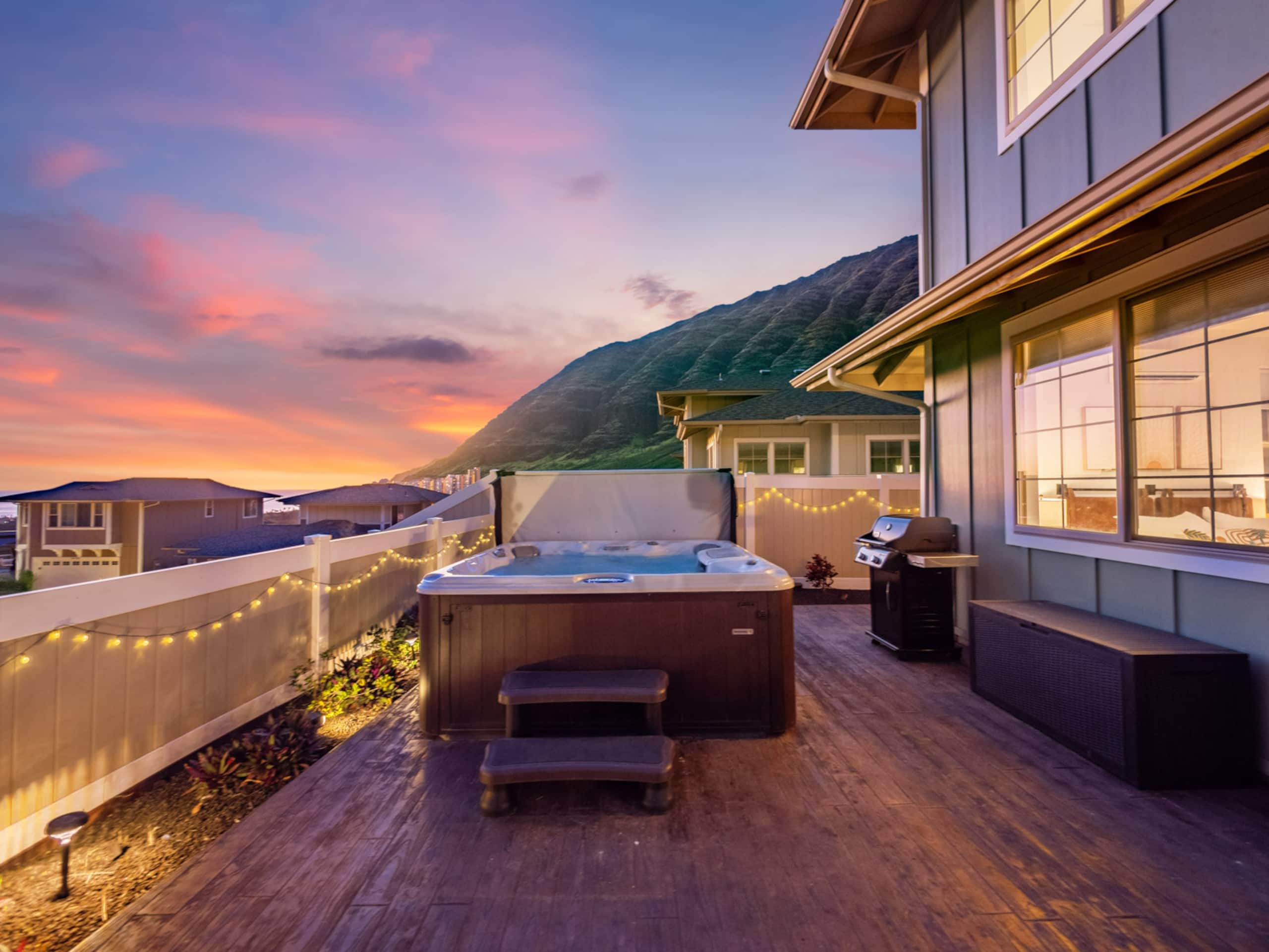 Home in Makaha Valley · ★4.98 · 4 bedrooms · 9 beds · 3.5 shared baths - Image 78