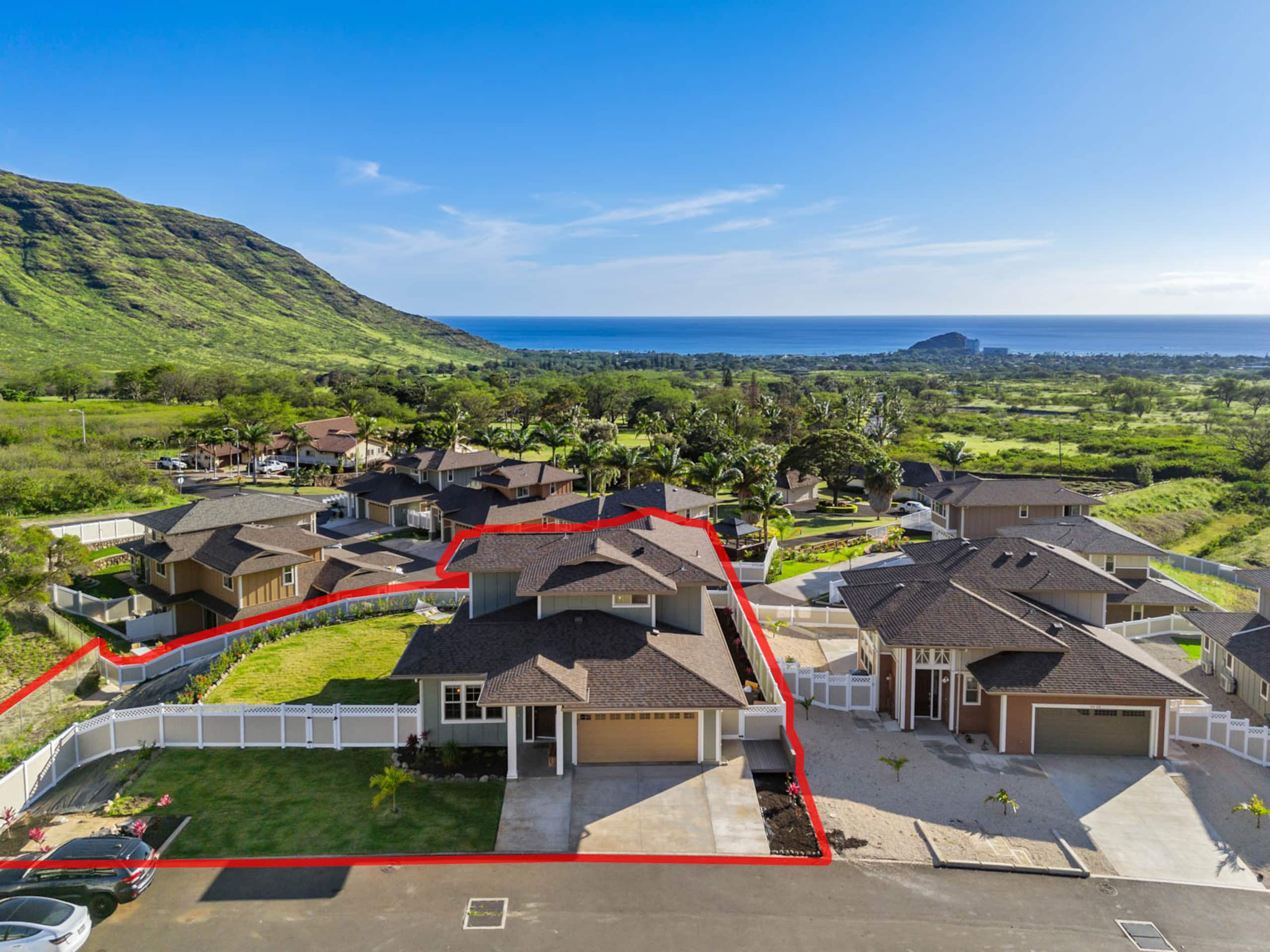 Home in Makaha Valley · ★4.98 · 4 bedrooms · 9 beds · 3.5 shared baths - Image 87