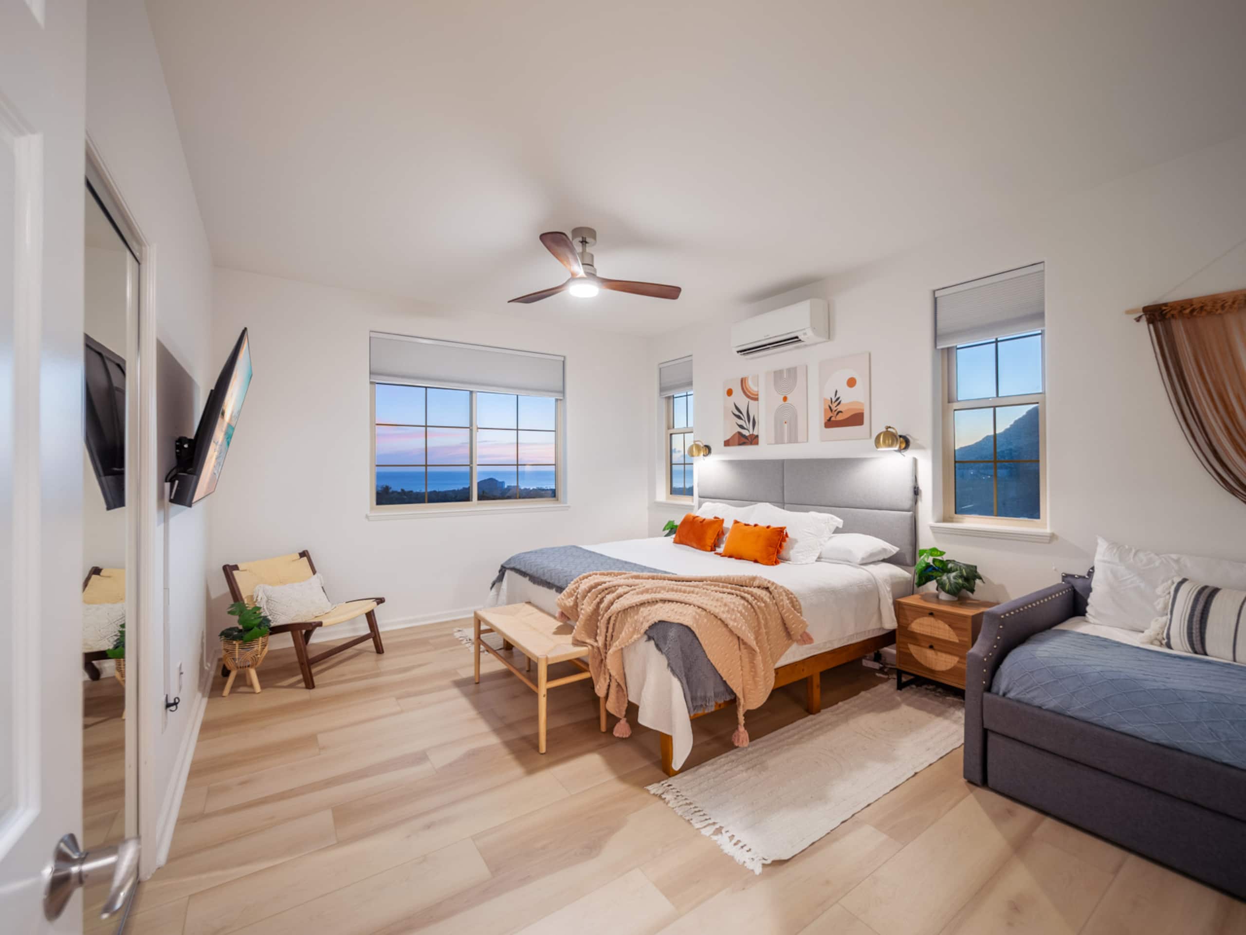 Home in Makaha Valley · ★4.98 · 4 bedrooms · 9 beds · 3.5 shared baths - Image 36