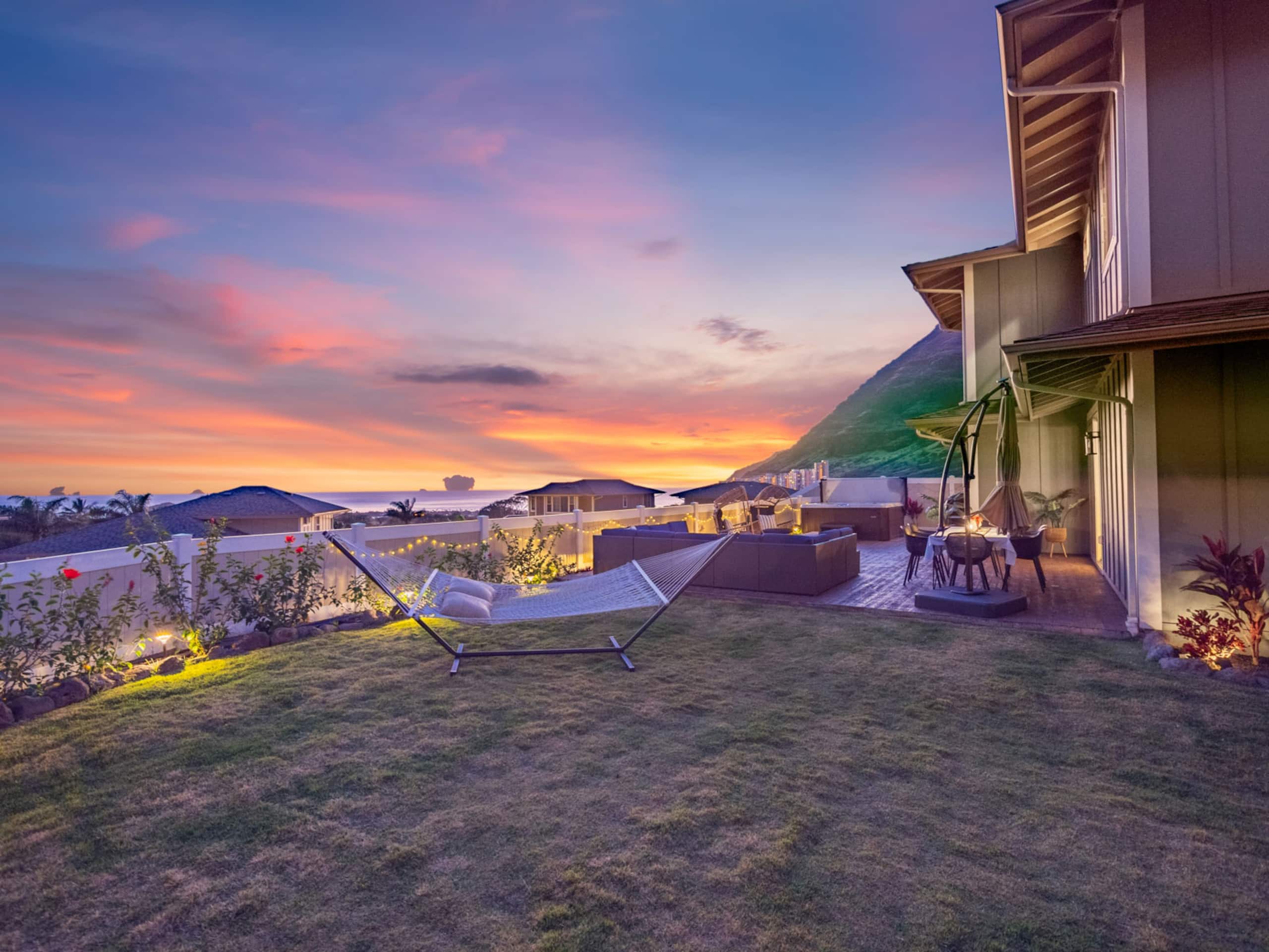 Home in Makaha Valley · ★4.98 · 4 bedrooms · 9 beds · 3.5 shared baths - Image 75