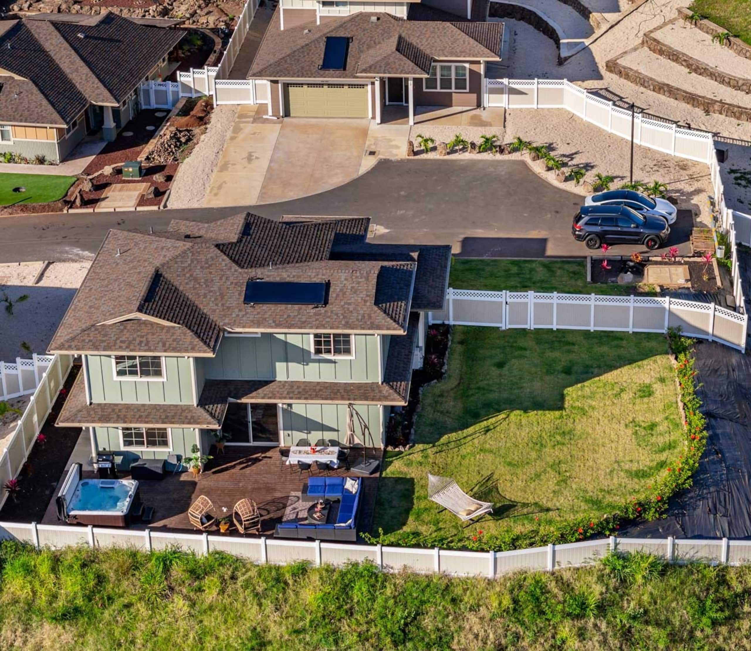 Home in Makaha Valley · ★4.98 · 4 bedrooms · 9 beds · 3.5 shared baths - Image 88