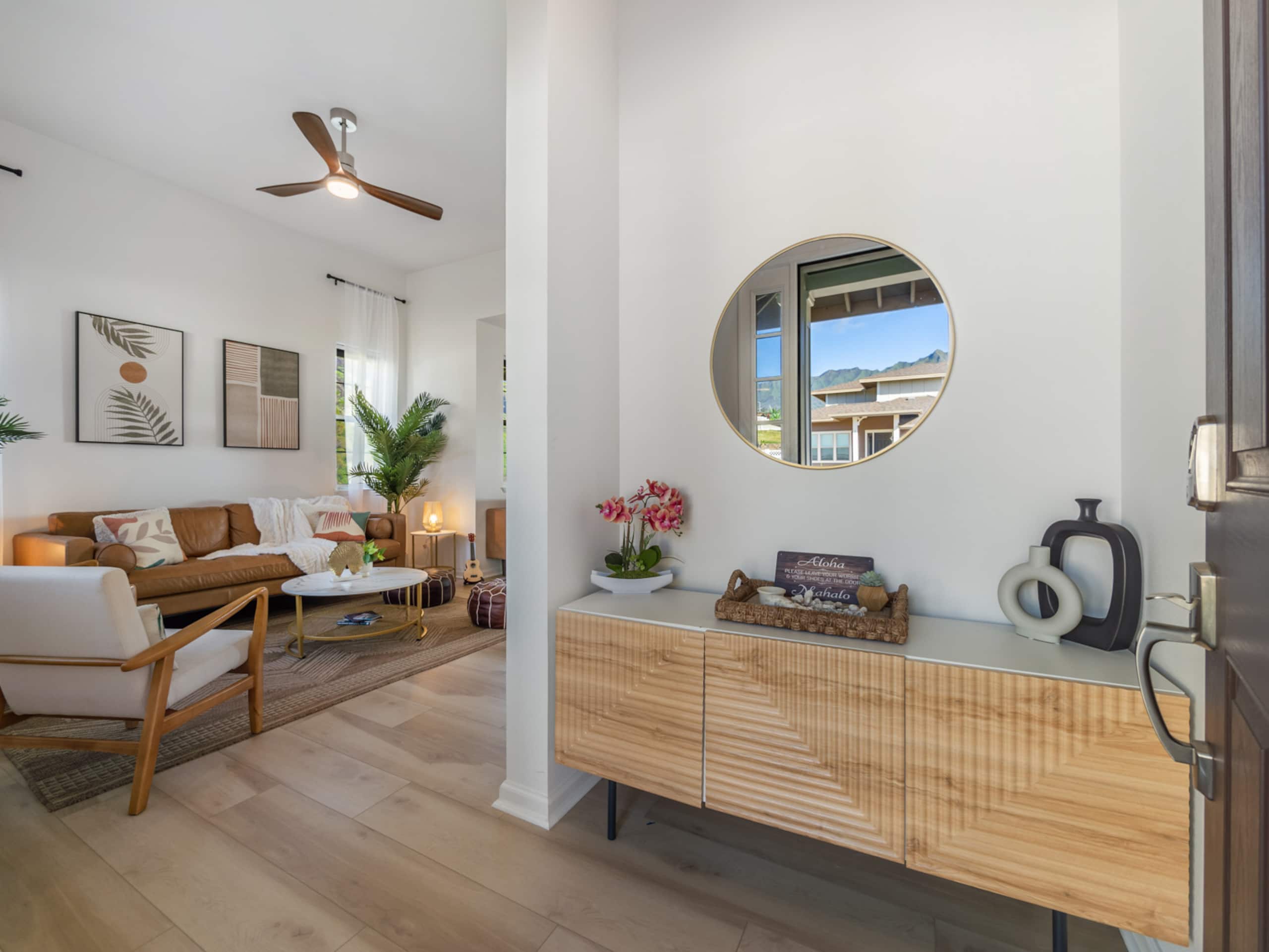 Home in Makaha Valley · ★4.98 · 4 bedrooms · 9 beds · 3.5 shared baths - Image 10