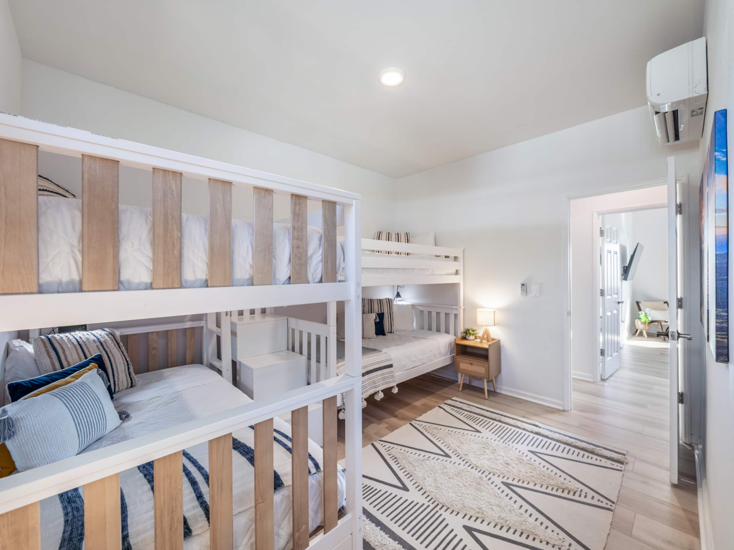 Home in Makaha Valley · ★4.98 · 4 bedrooms · 9 beds · 3.5 shared baths - Image 47