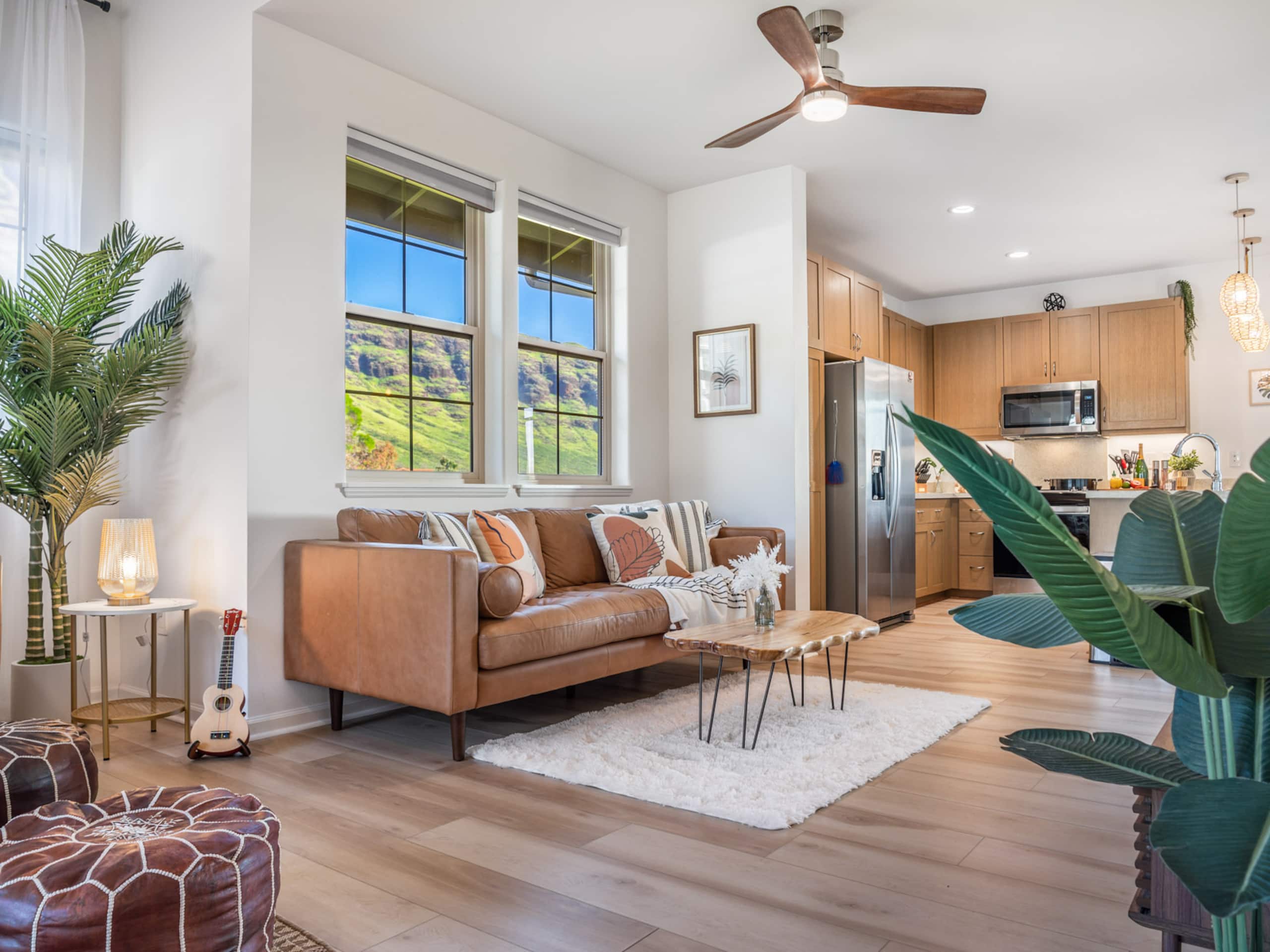 Home in Makaha Valley · ★4.98 · 4 bedrooms · 9 beds · 3.5 shared baths - Image 14