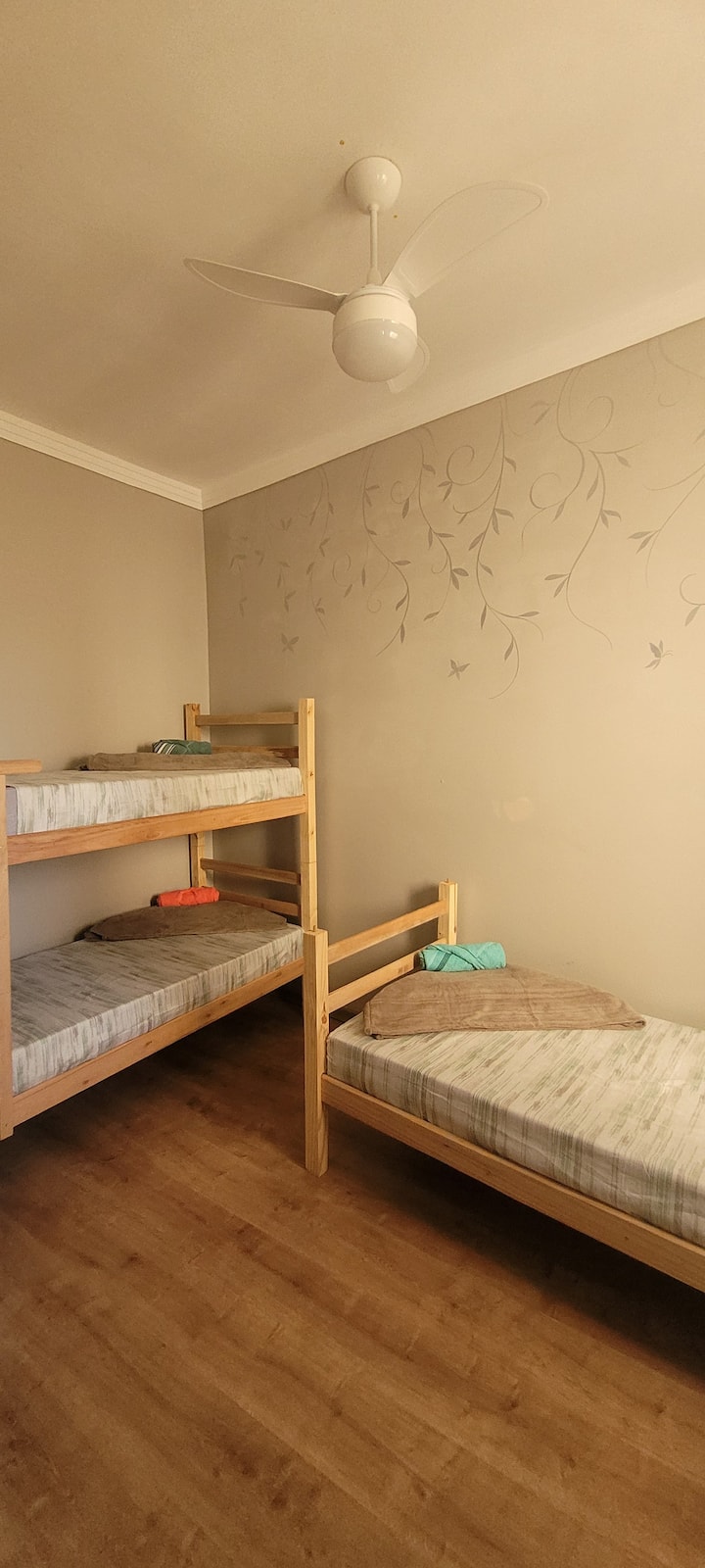 Ufikiaji kupitia chumba cha 1