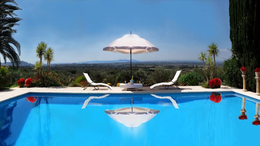 La Esquellada 10 000 m2 charme gallery image 4