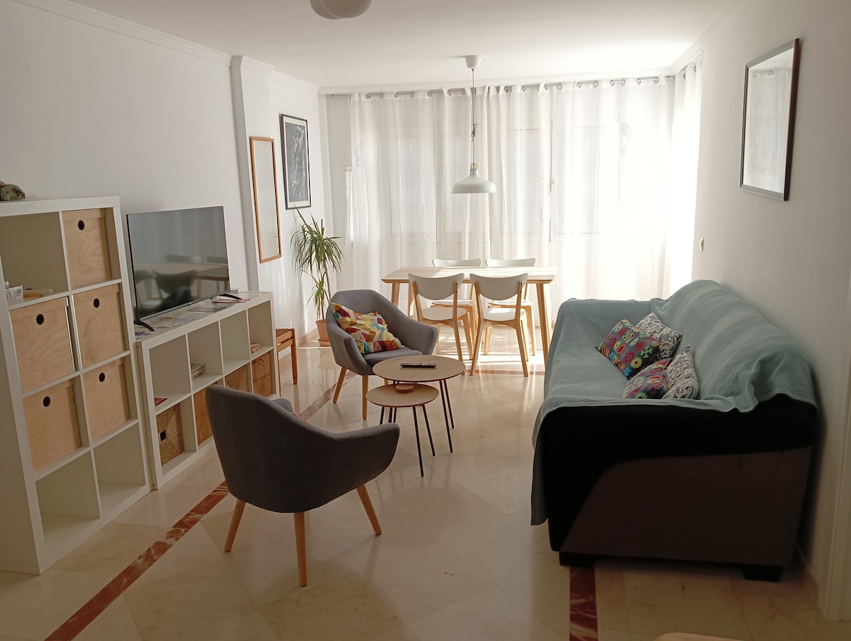 Popular Airbnb listing: Flat with Terrace A/C 6p in CityCenter 1,5km Beach in Olletas